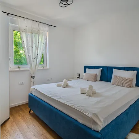 Korina - Free Private Parking * ザダル