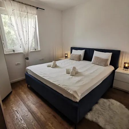 Apartament Korina - Free Private Parking