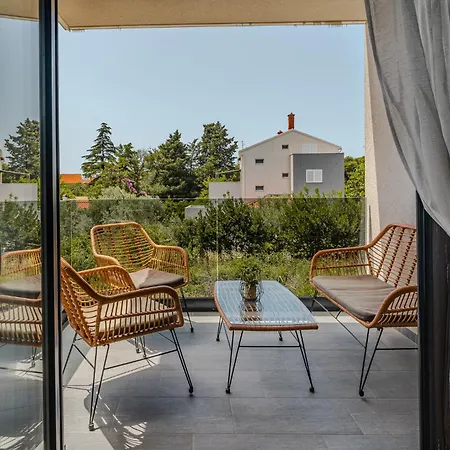 Korina - Free Private Parking דירה זאדאר