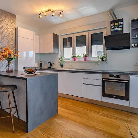 Apartamento Korina - Free Private Parking *