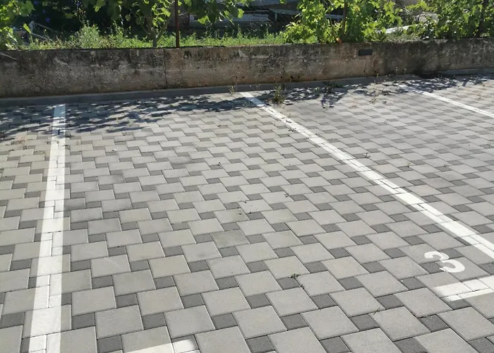 Korina - Free Private Parking Appartement